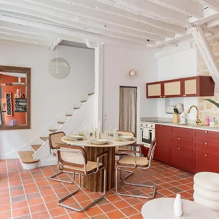 Appartamento Parisian Duplex In Marais With Sauna Parigi