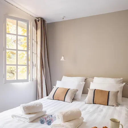 Parisian Duplex In Marais With Sauna