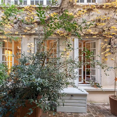 Apartament Parisian Duplex In Marais With Sauna *