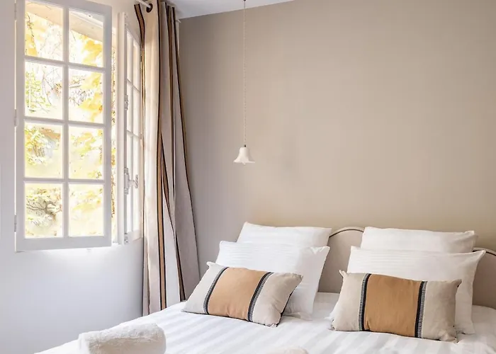 Parisian Duplex In Marais With Sauna