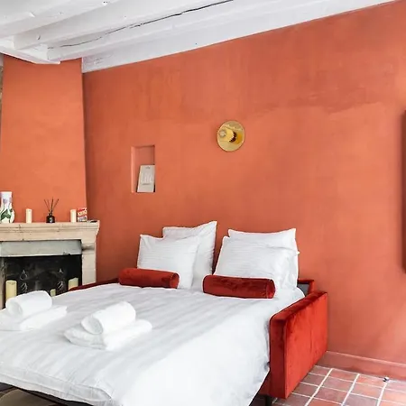 Apartamento Parisian Duplex In Marais With Sauna *