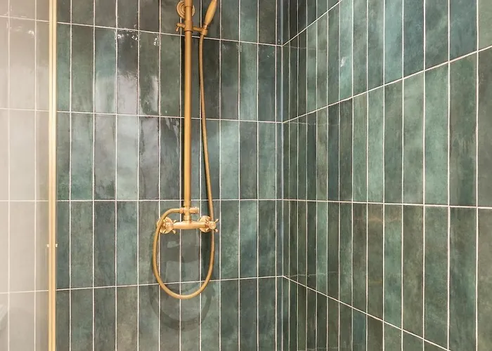 Apartamento Parisian Duplex In Marais With Sauna