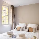Parisian Duplex In Marais With Sauna